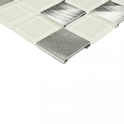 Bonaparte Titan Silver 31,8x31,8x4 (чип 30x30 мм) Мозаика стеклянная с металл. вставками